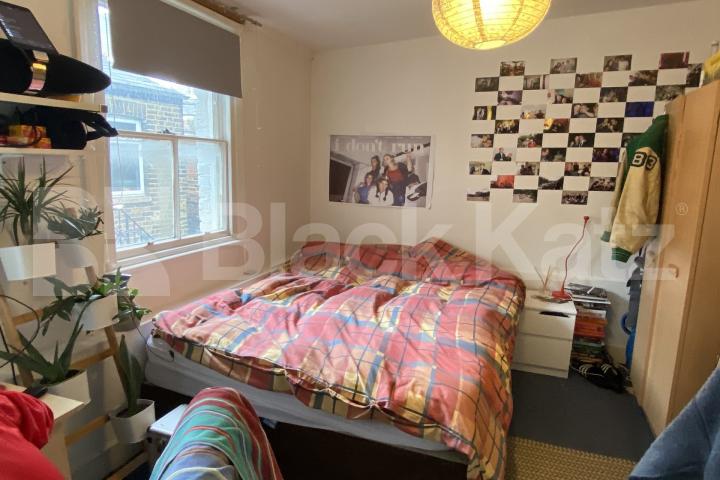 Arranged over four floors, two bathrooms and neutral decor   Wandsworth Road, Clapham